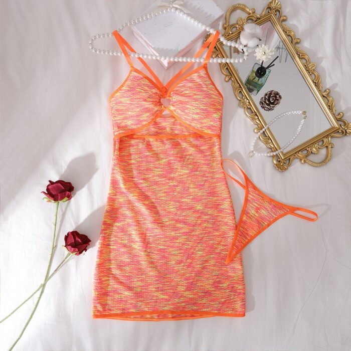 Sexy seaside vacation two-piece fashion and leisure hollow slim-fit hip-wrapped suspender dress